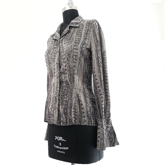 RARE Vintage Valentino Silk Feather Button Down Blouse - Picture 4 of 10